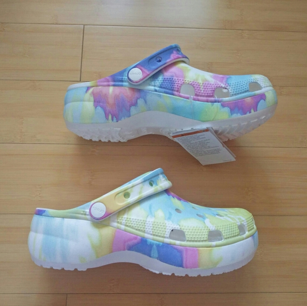 -NEW- Crocs Classic Platform Clogs Tie Dye 8 - Picture 11 of 15